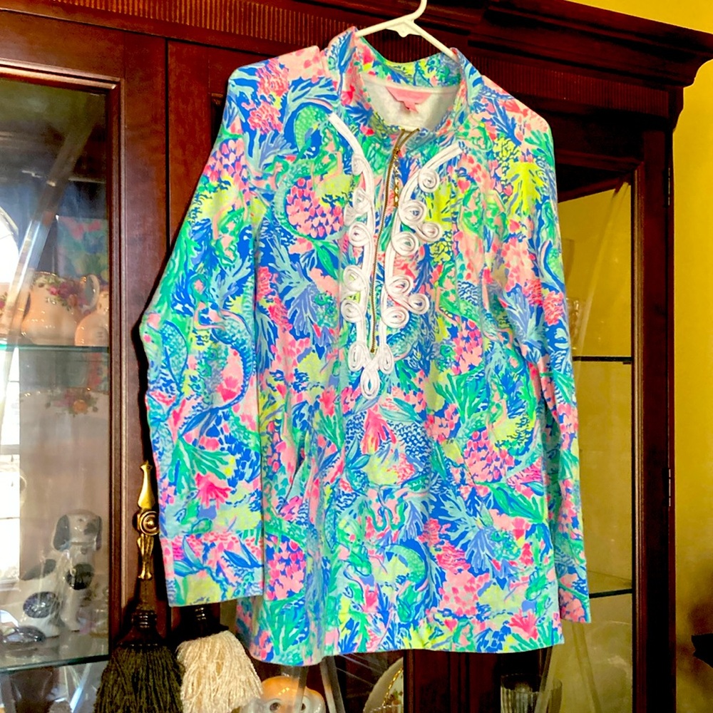 Lovely Mermaid’s Cove print Skipper popover M Lilly Pulitzer